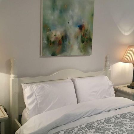 Beautiful 1Br Apartment In Historic St Aubin House Exteriér fotografie