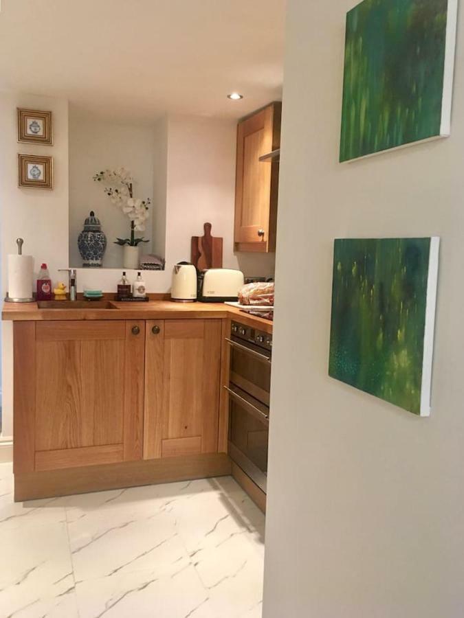 Beautiful 1Br Apartment In Historic St Aubin House Exteriér fotografie