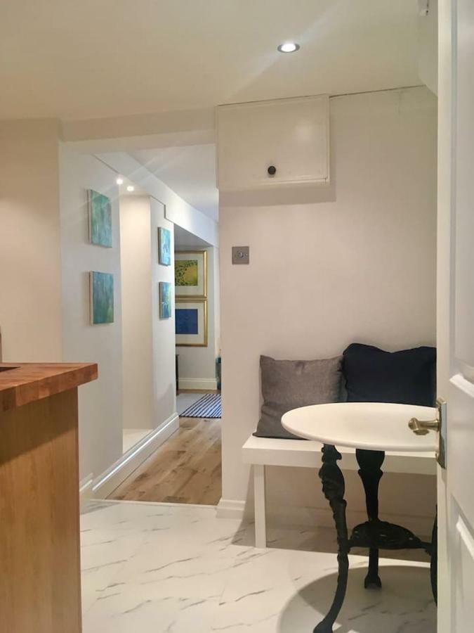 Beautiful 1Br Apartment In Historic St Aubin House Exteriér fotografie