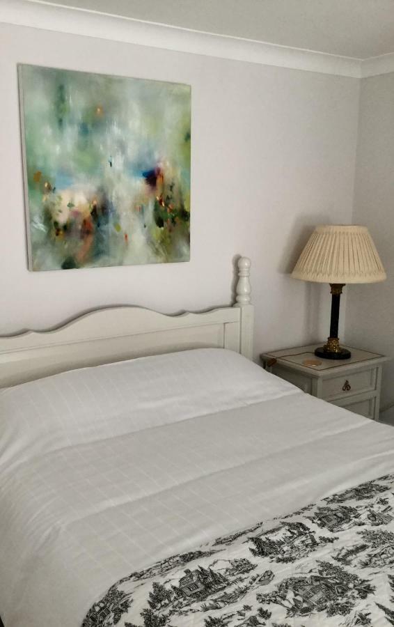 Beautiful 1Br Apartment In Historic St Aubin House Exteriér fotografie
