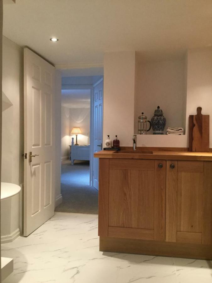 Beautiful 1Br Apartment In Historic St Aubin House Exteriér fotografie