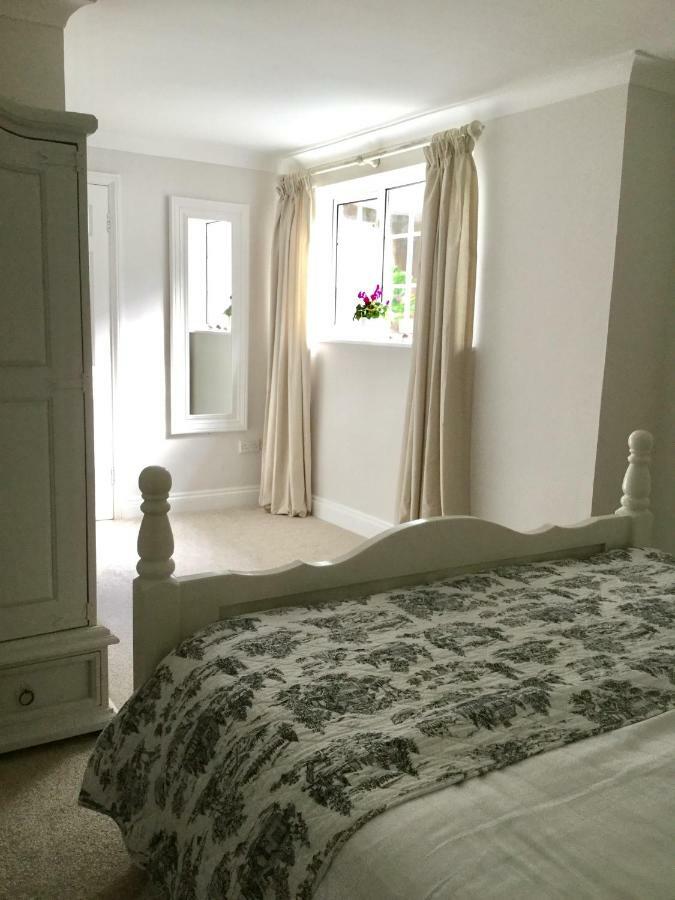 Beautiful 1Br Apartment In Historic St Aubin House Exteriér fotografie